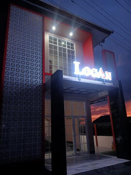 Logan Night 01